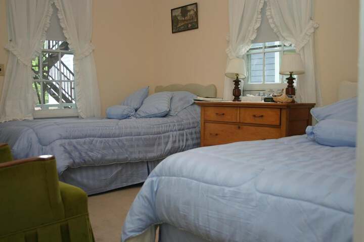 Room 36 of 62