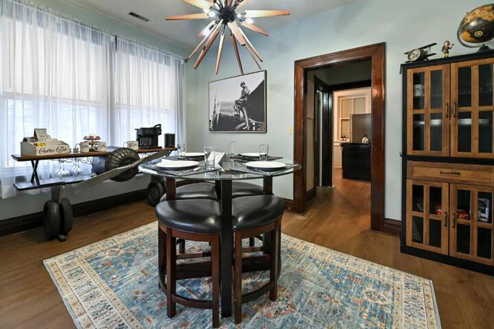 Sr Pilot Earhart Hangar Suite 2 br K & Q, 1 Ba
