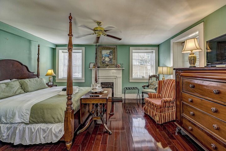 Room 47 of 113