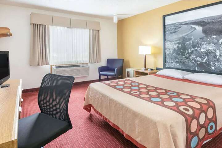 Room 28 of 59