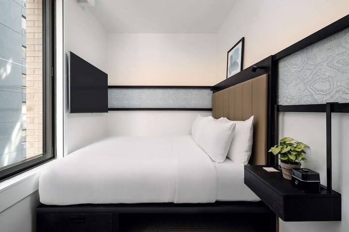 Room 20 of 62
