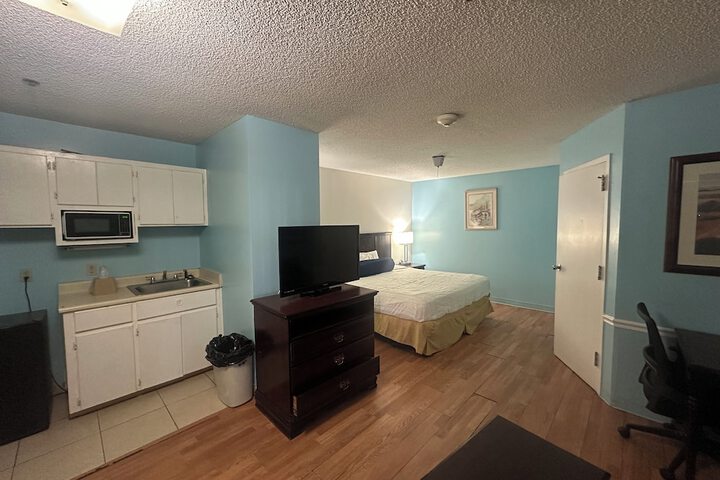Room 18 of 41