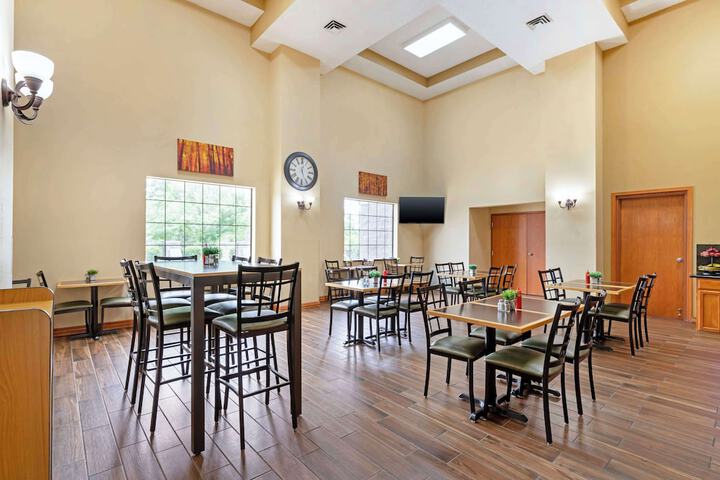 Best Western Locust Grove Inn & Suites