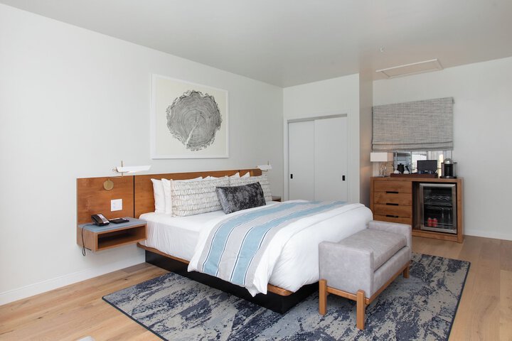 Carmel Beach Hotel
