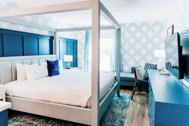 Room 34 of 49