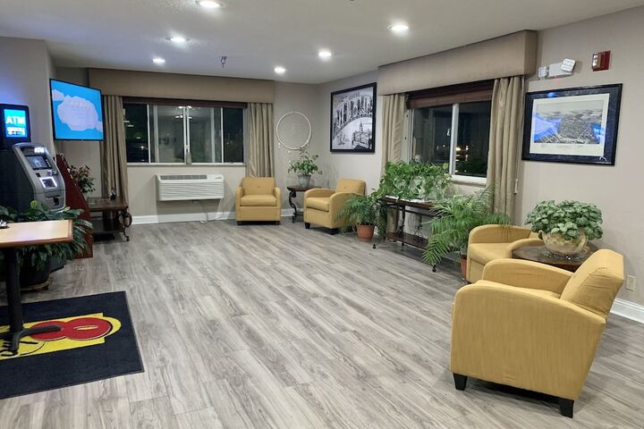 Room 52 of 73