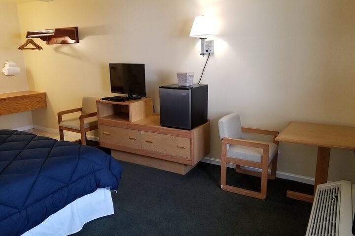 Captains Quarters Motel