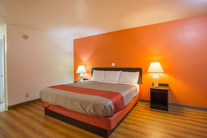 Room 20 of 35