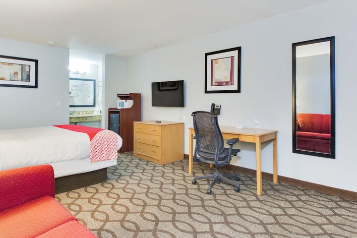 Room 17 of 51