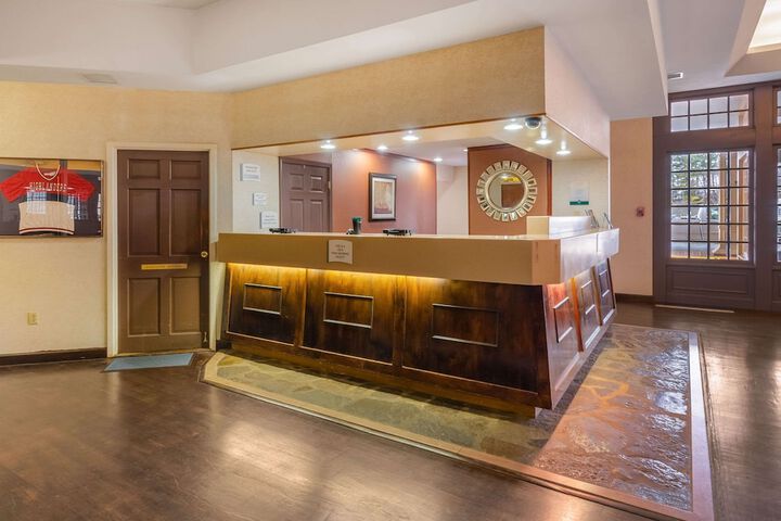 Hotel Interior 14 of 41