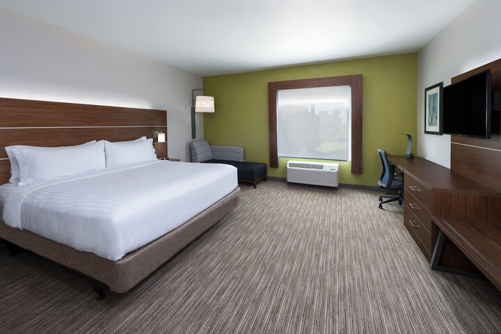 Room 32 of 42