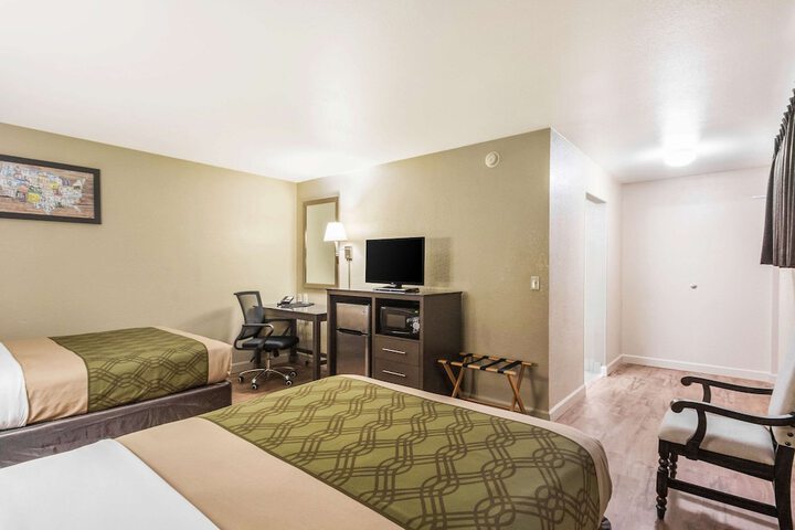 Room 27 of 57