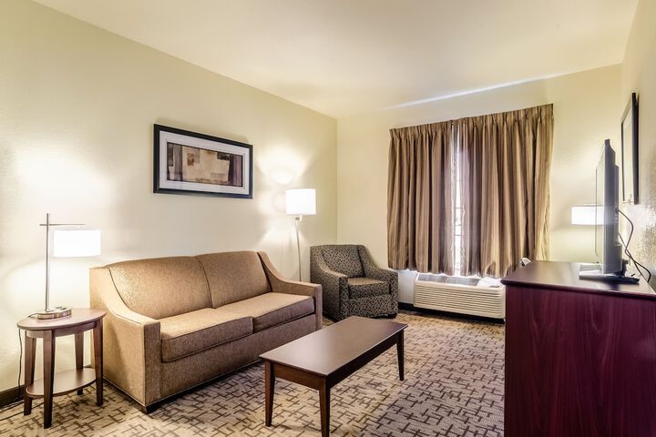 Room 9 of 36
