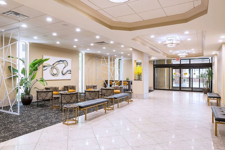 DoubleTree by Hilton Madison Downtown