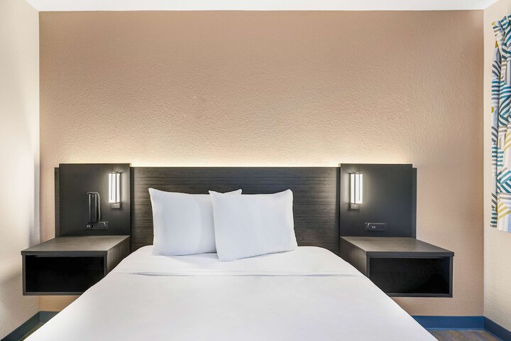 Motel 6 Kirkland WA - North Kirkland