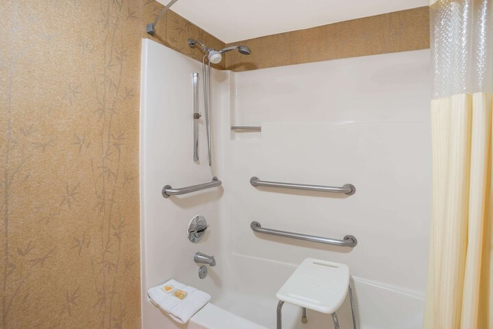 Room 12 of 31