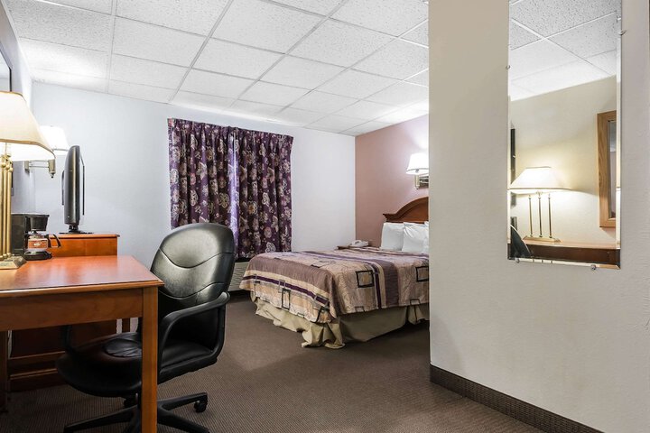 Room 20 of 29