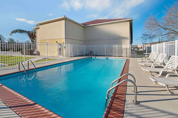 Pool 8 of 31