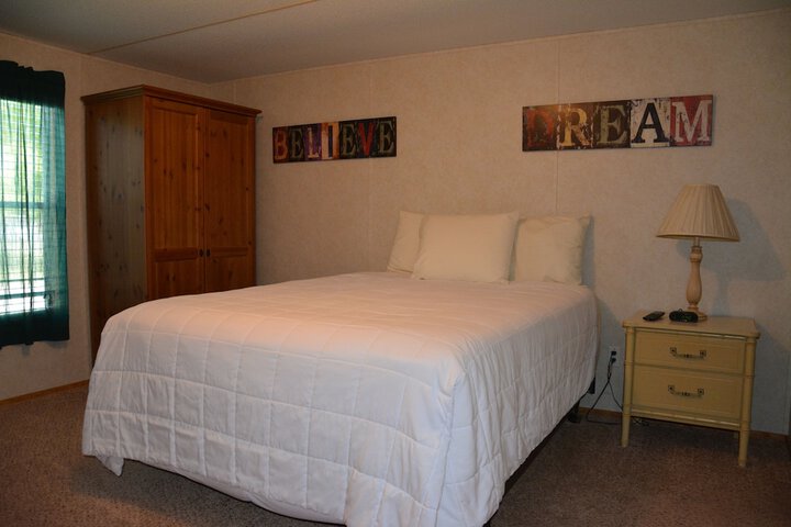 Camp Mack Lodge Marina & RV Resort