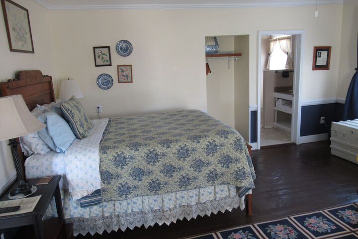 Room 17 of 64