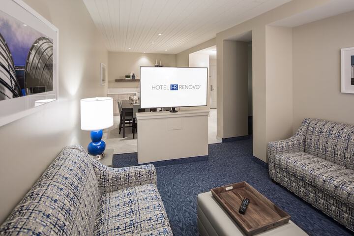 Hotel Renovo Des Moines UrbandaleTapestry Collection Hilton