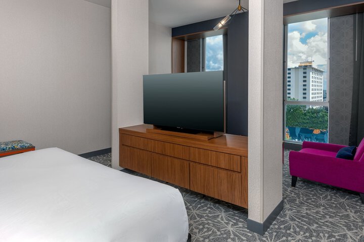 Room 43 of 72