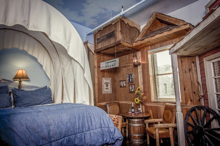 Room 45 of 204