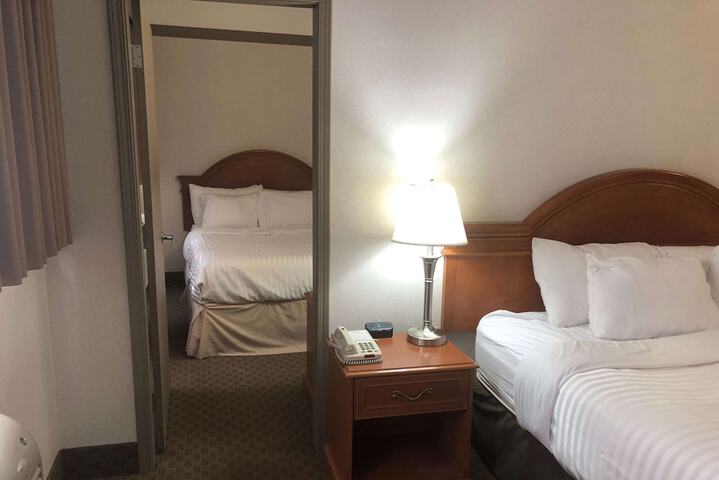 Room 37 of 61
