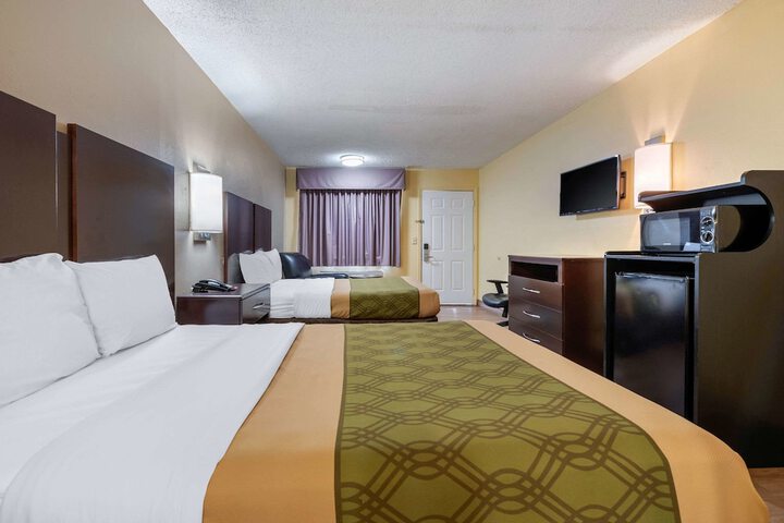 Room 14 of 25