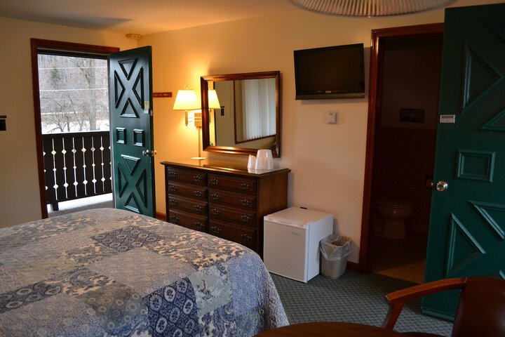 Room 13 of 34