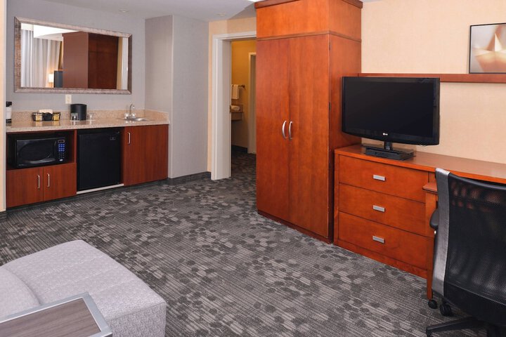 Courtyard by Marriott Pittsburgh Monroeville