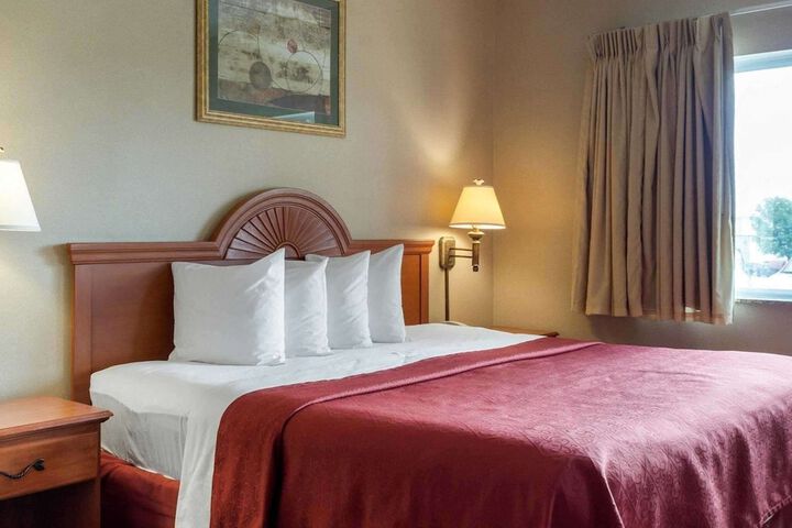Room 20 of 35