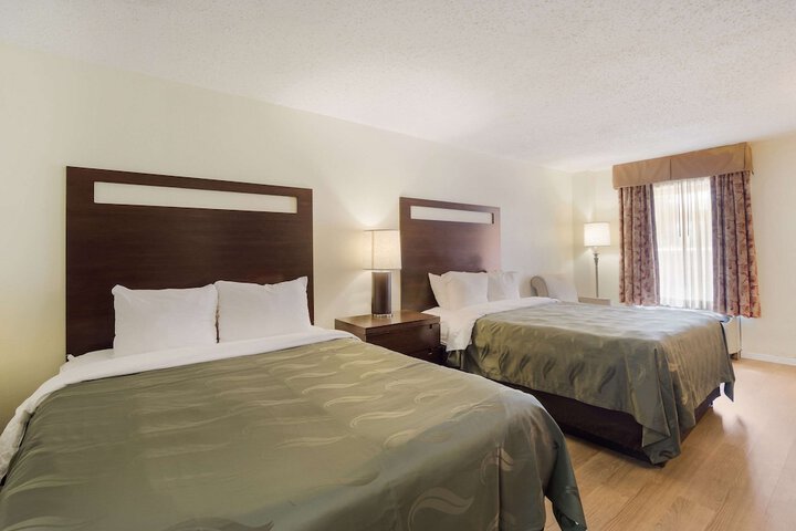 Quality Inn & Suites Conference Center Statesboro Historic District