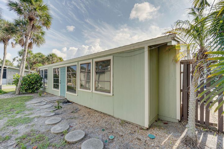Manasota Key Vacation Rental w / Beach Access!