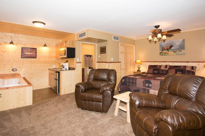 Upper Canyon Inn & Cabins