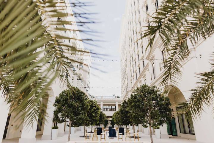 THesis Hotel Miami Coral Gables Curio Collection by Hilton
