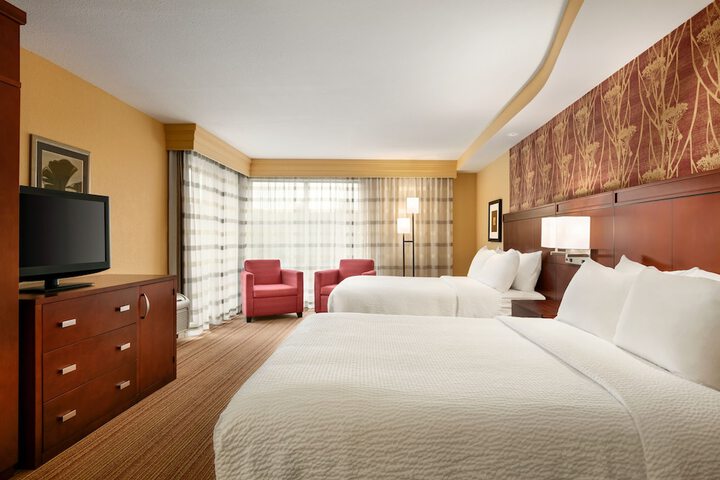 Room 27 of 67
