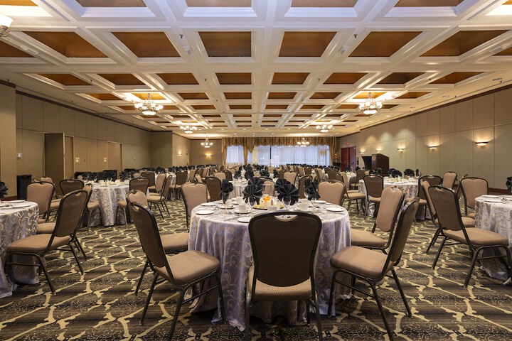 Ballroom/Hall 56 of 60