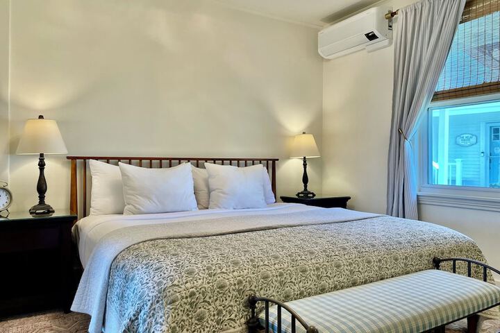 Admirals Quarters Inn