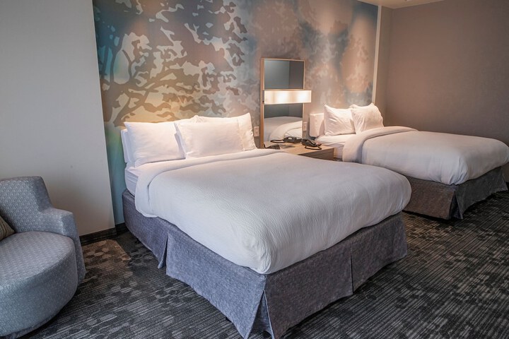 Room 11 of 30