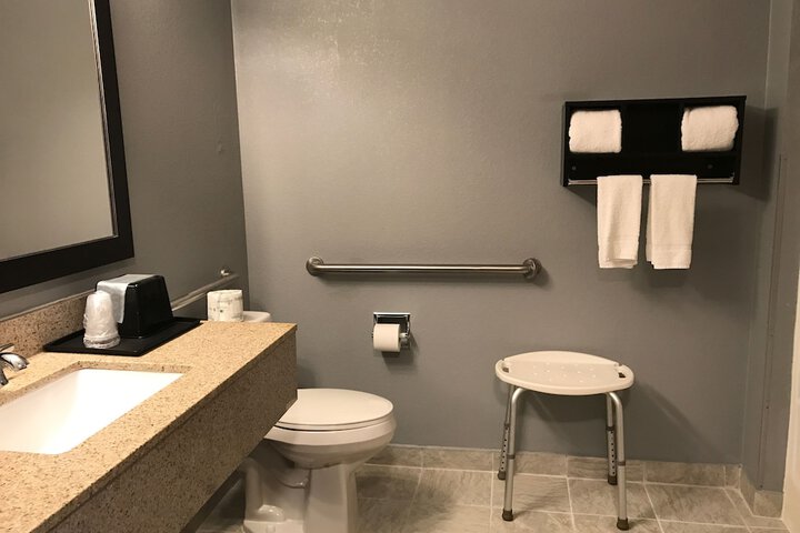 Room 16 of 24