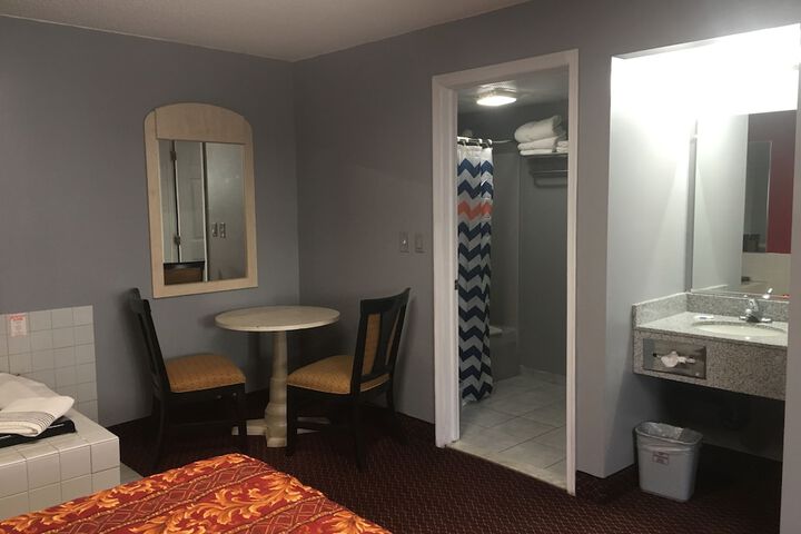 Room 34 of 51