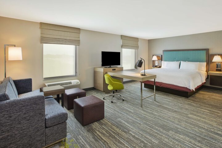 Room 25 of 39