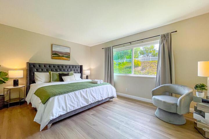 Sweet 2 bd for monthly stay! 20 mi to Disney