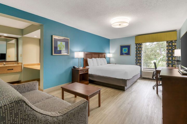 Room 11 of 31