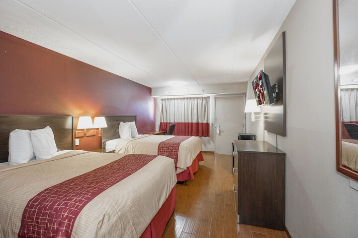Room 9 of 28