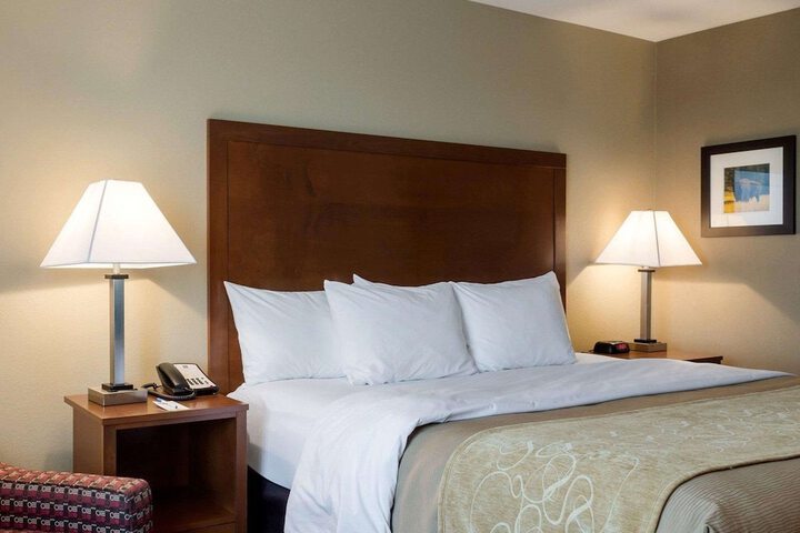 Comfort Inn & Suites Watford City