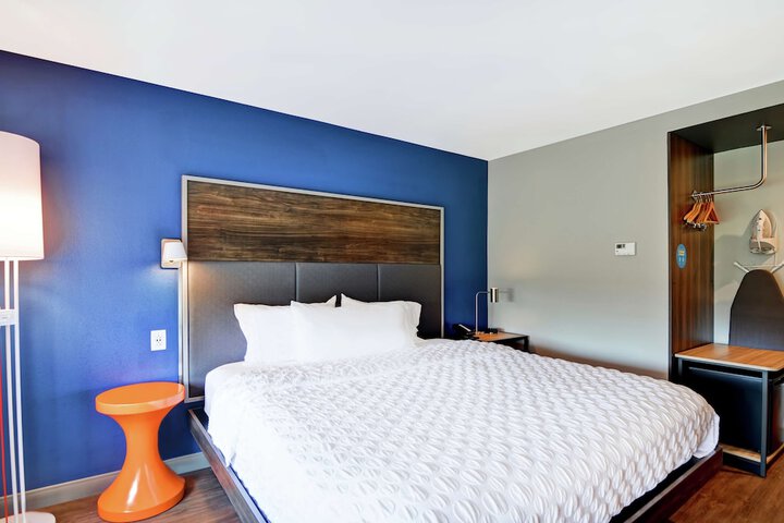 Room 25 of 35