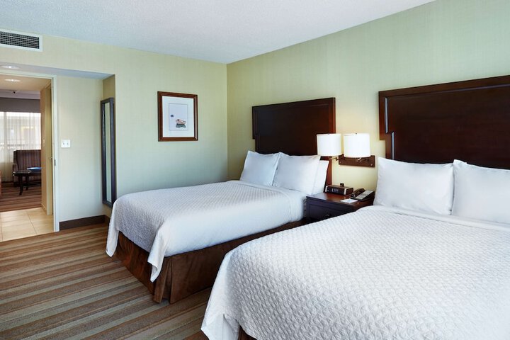 Embassy Suites by Hilton Parsippany