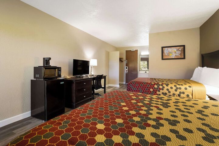 Room 5 of 31